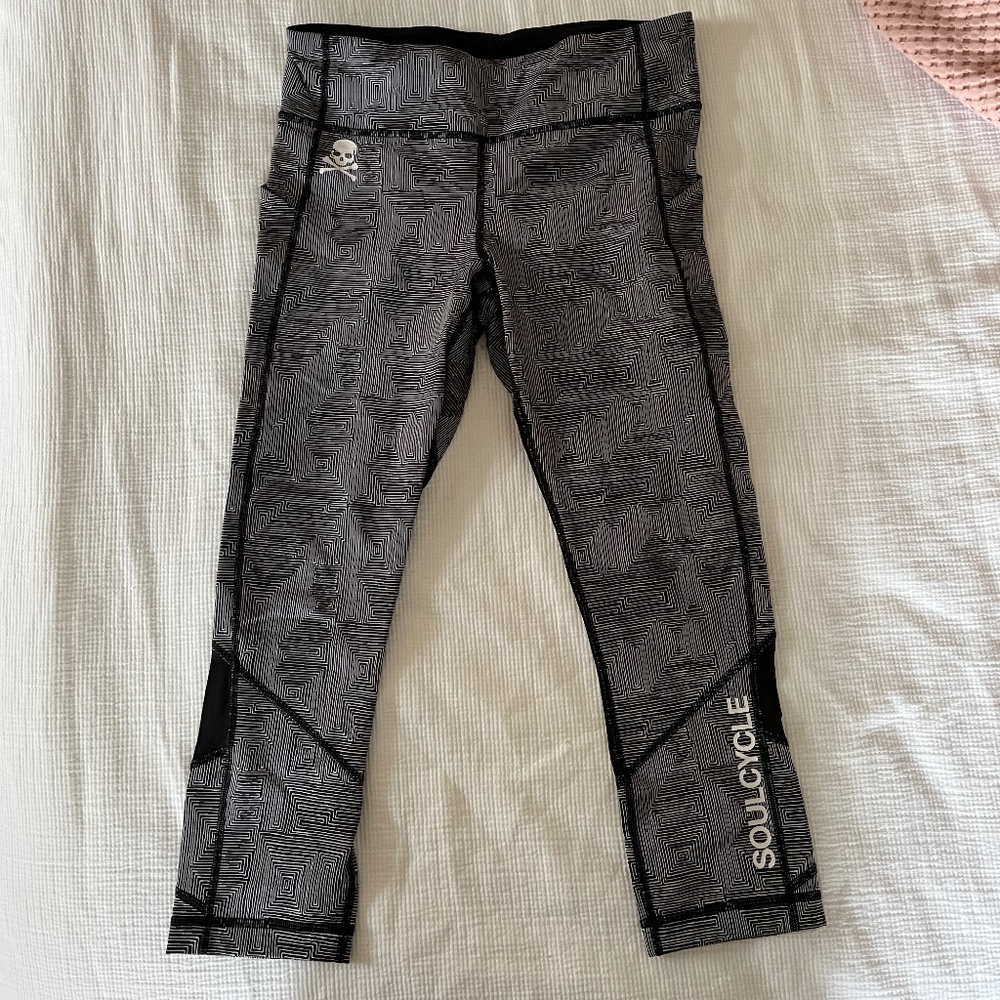 Lululemon x SoulCycle Pace Breaker Crop - Size 8